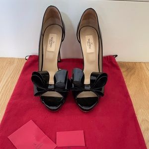 Valentino Patent Leather Bow Accents D'Orsay Pumps Size 38.5